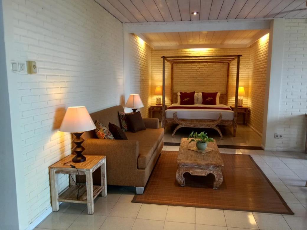Tauch Terminal Resort Tulamben & Spa Exterior photo